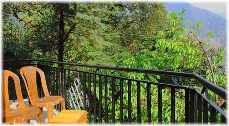 Hotel Misty Woods Дхарамсала Екстериор снимка